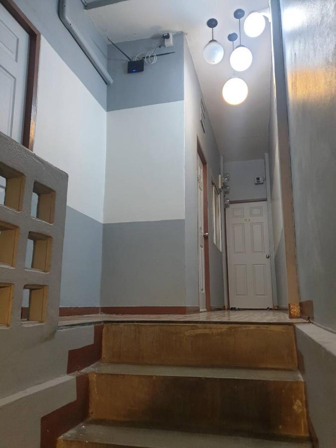 Appartamento Ben House Bangkok Esterno foto
