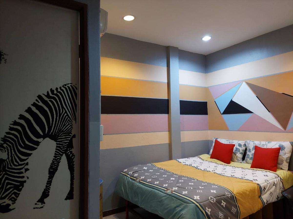 Appartamento Ben House Bangkok Esterno foto